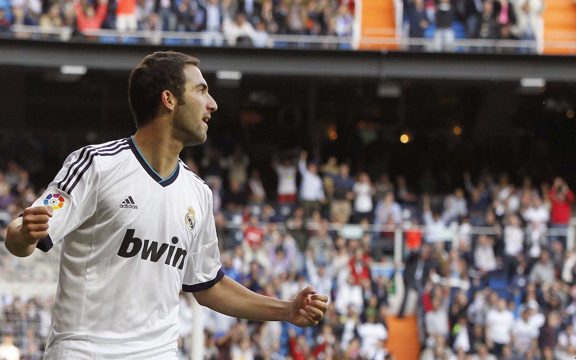 陕西长安竞技就球员王万鹏等寻衅滋事事件发布官方说明 立即终止合同